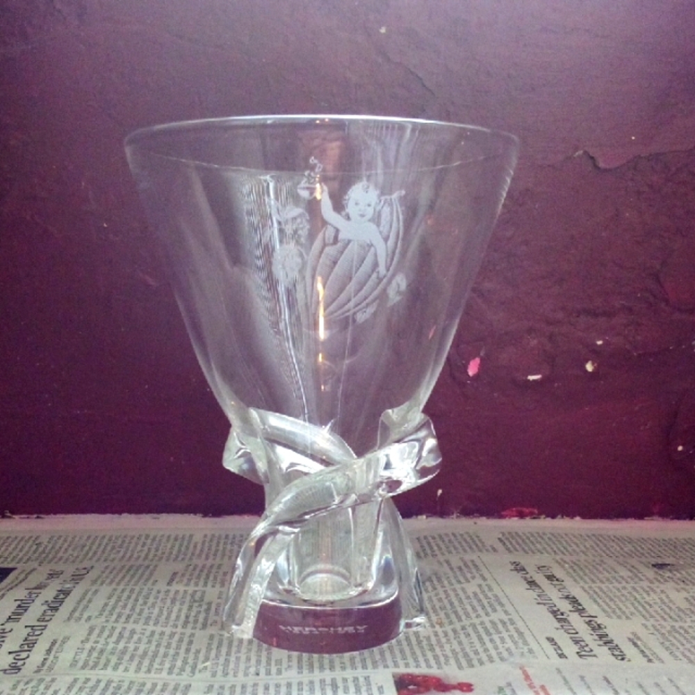 Steuben Glass Vase For Hershey Chocolate 109 Anniversary 1894 - 1994